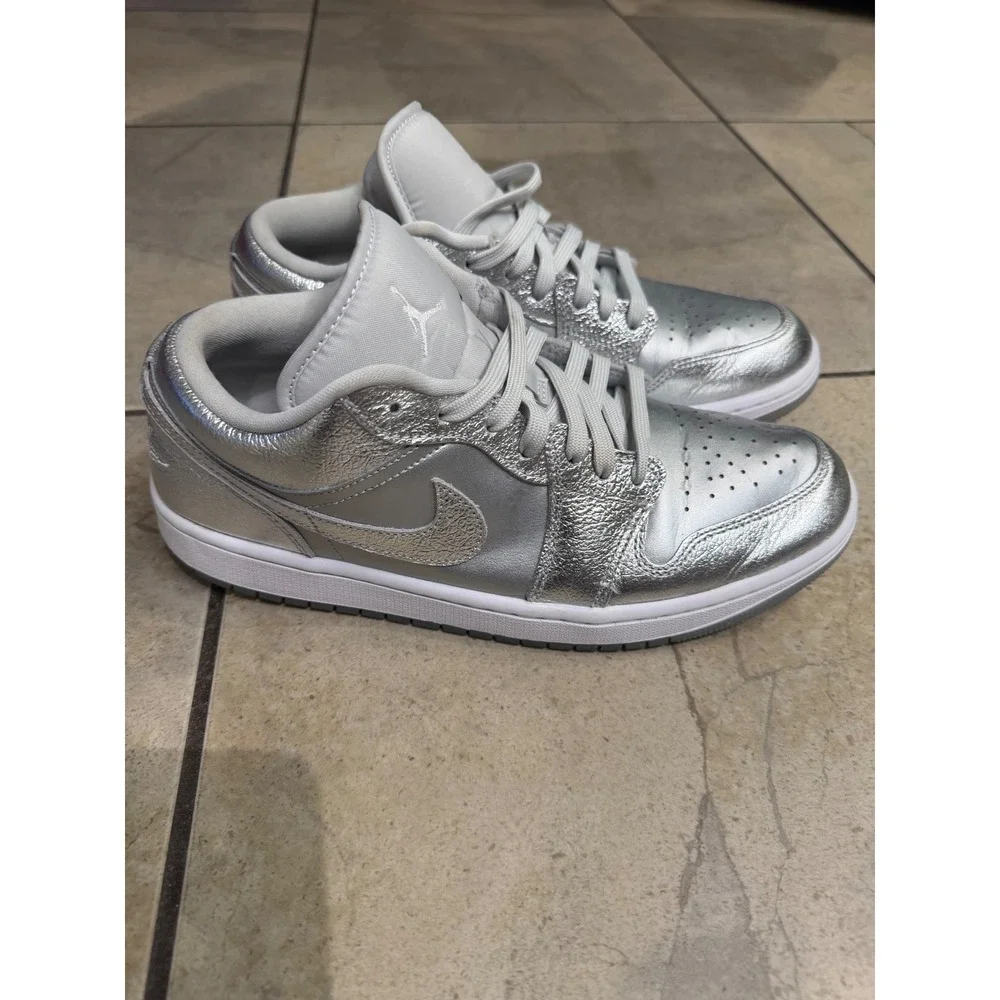 Nike Air Jordan 1 Low Chrome Metallic Silver FN5030-001 Mens 10.5